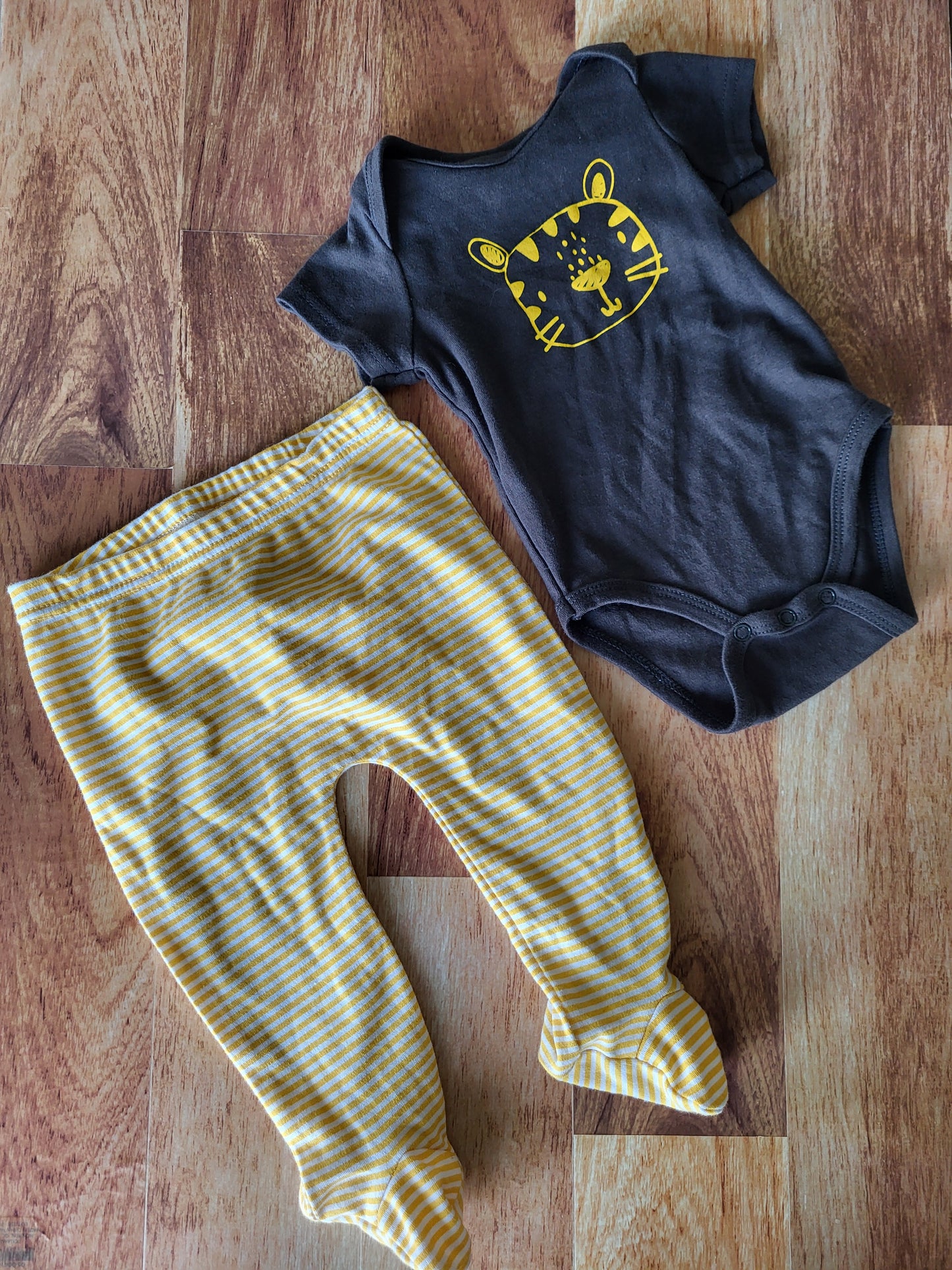 Ensemble emporio baby - 6-9 mois