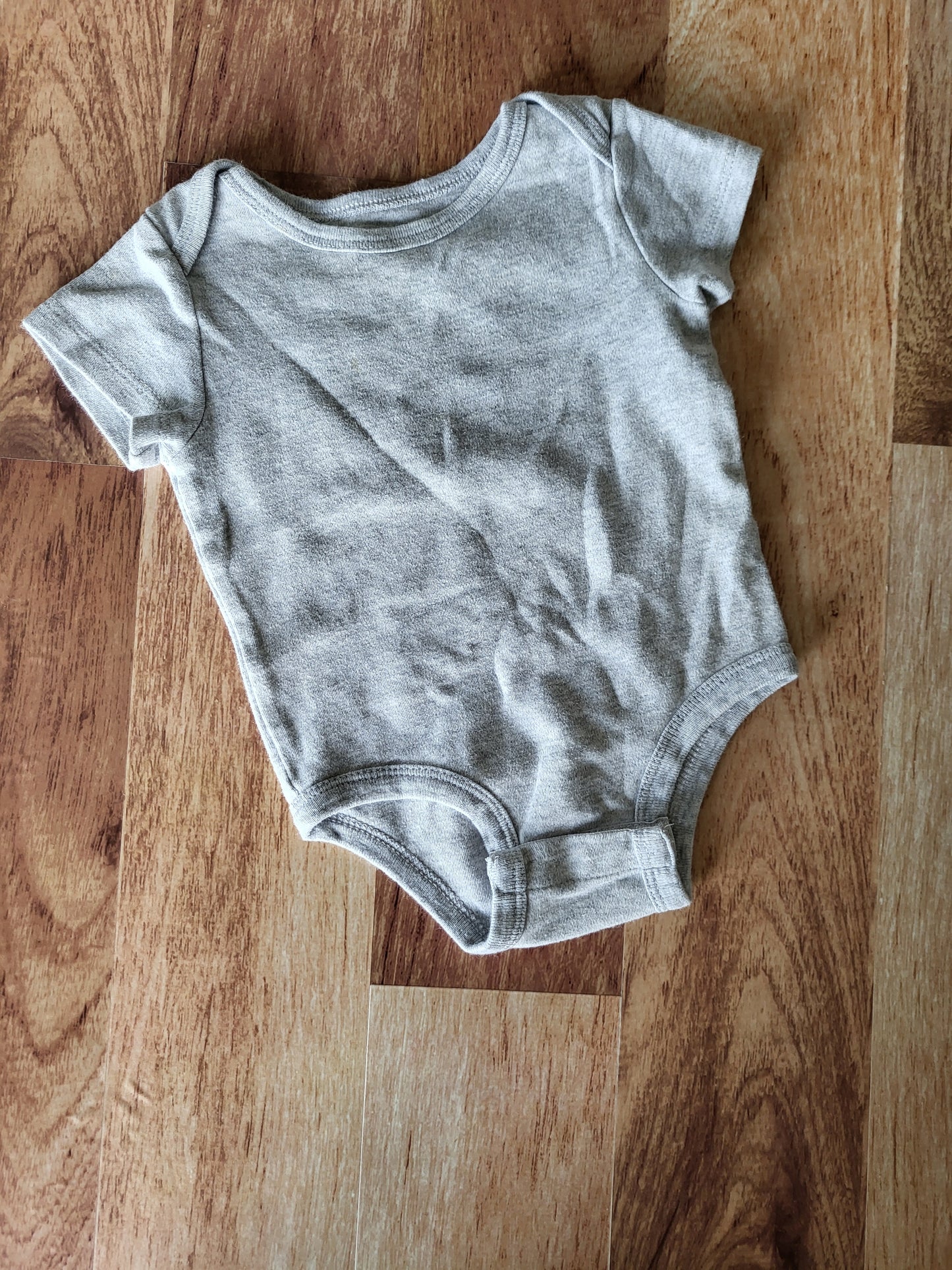 Cache-couche rococo - 12 mois