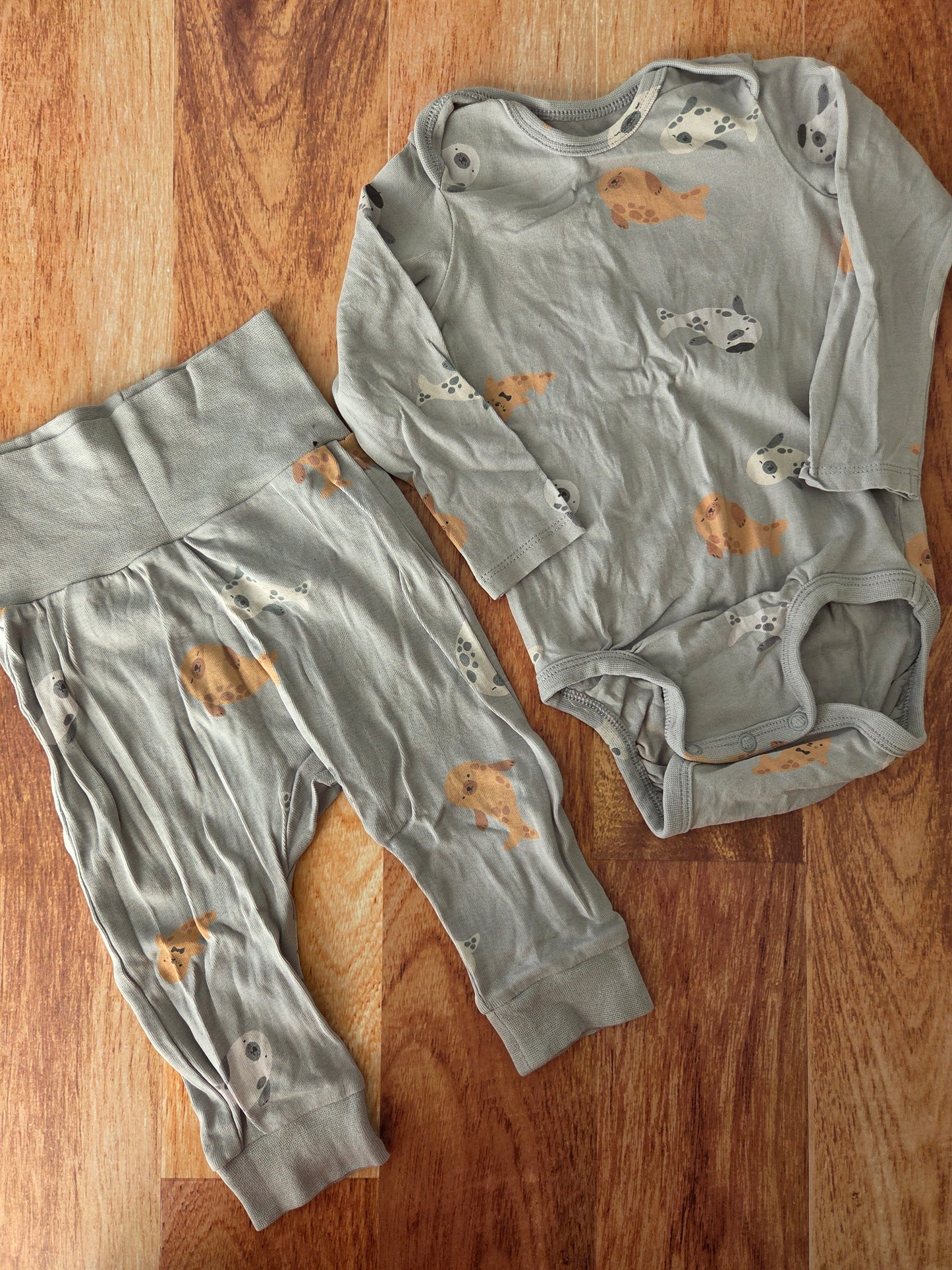 Ensemble h&m - 4-6 mois peu porté