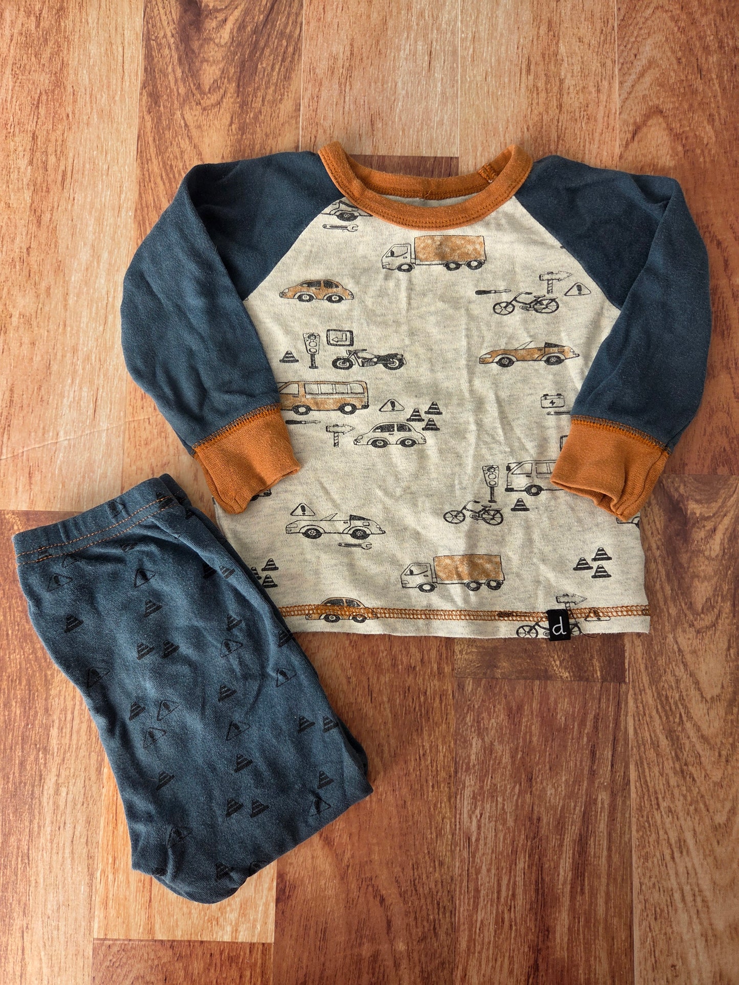 Pyjama deux par deux - 18 mois bien porté