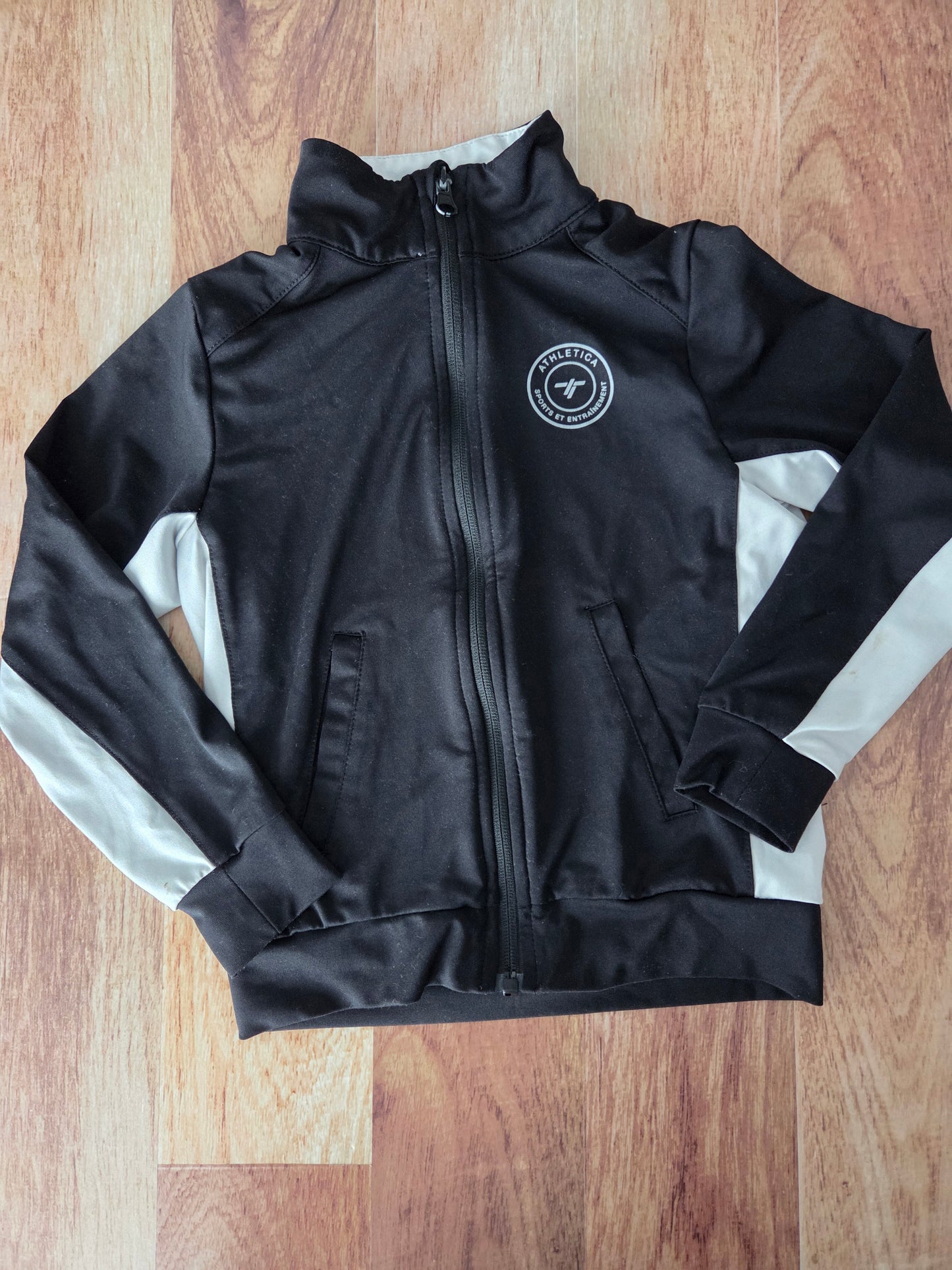 Veste tag - 4 ans manches tachées