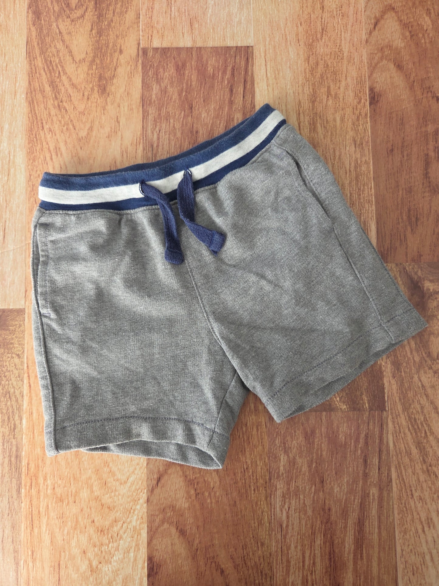 Short carter's - 18 mois