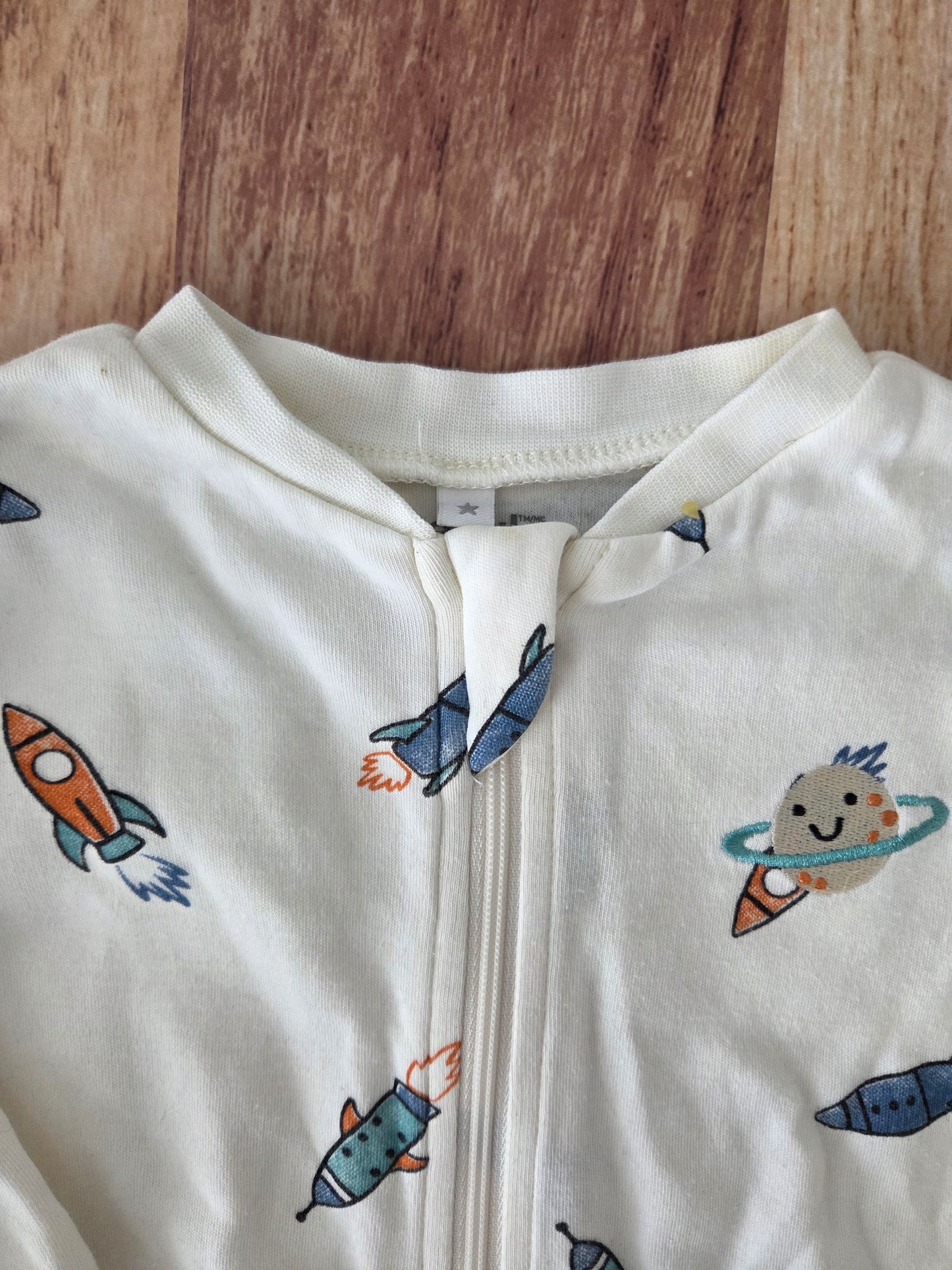 Pyjama pekkle - 6 mois petite tache au col