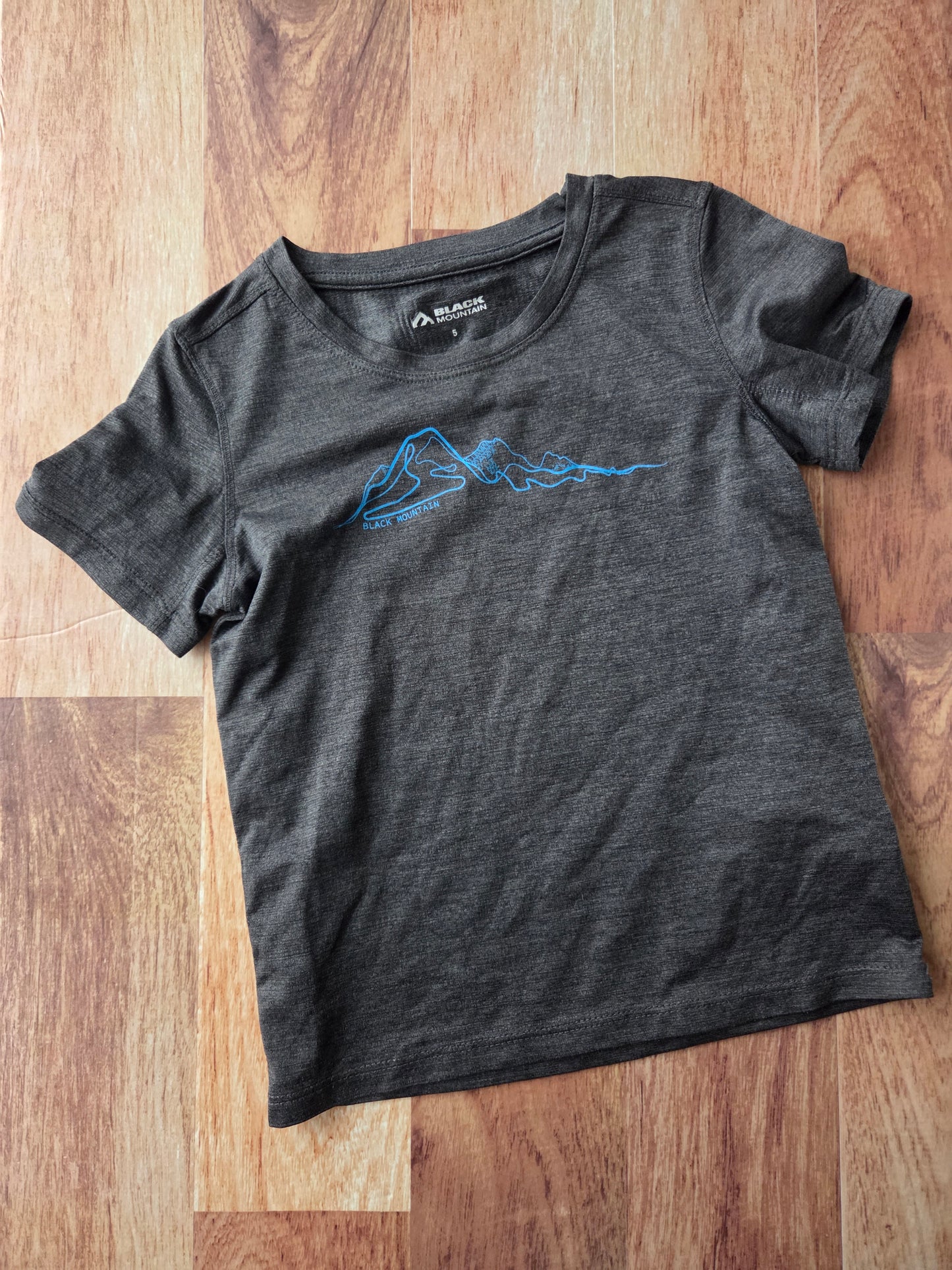 Chandail black mountain - 5 ans