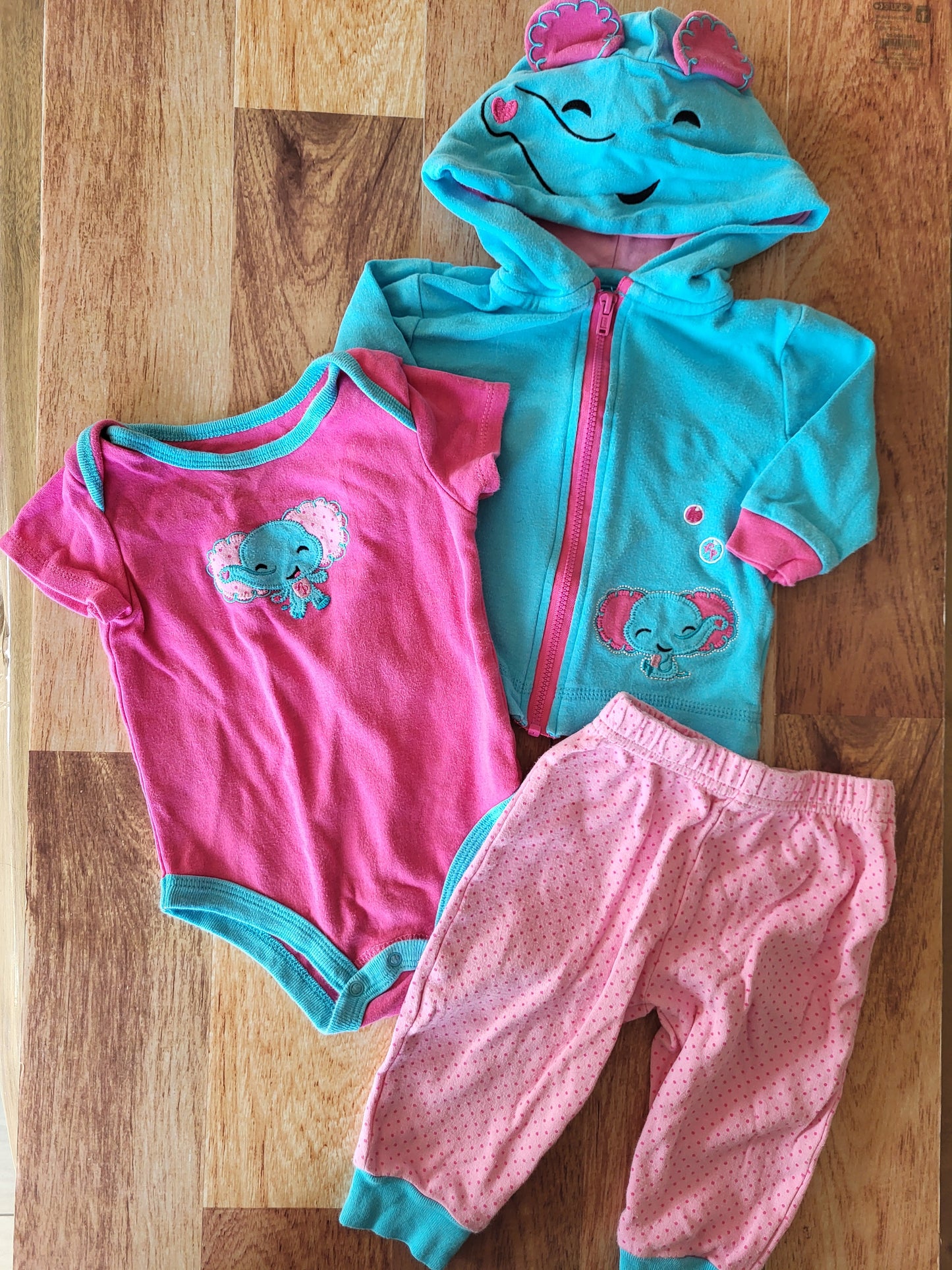 Ensemble fisher price - 6 mois