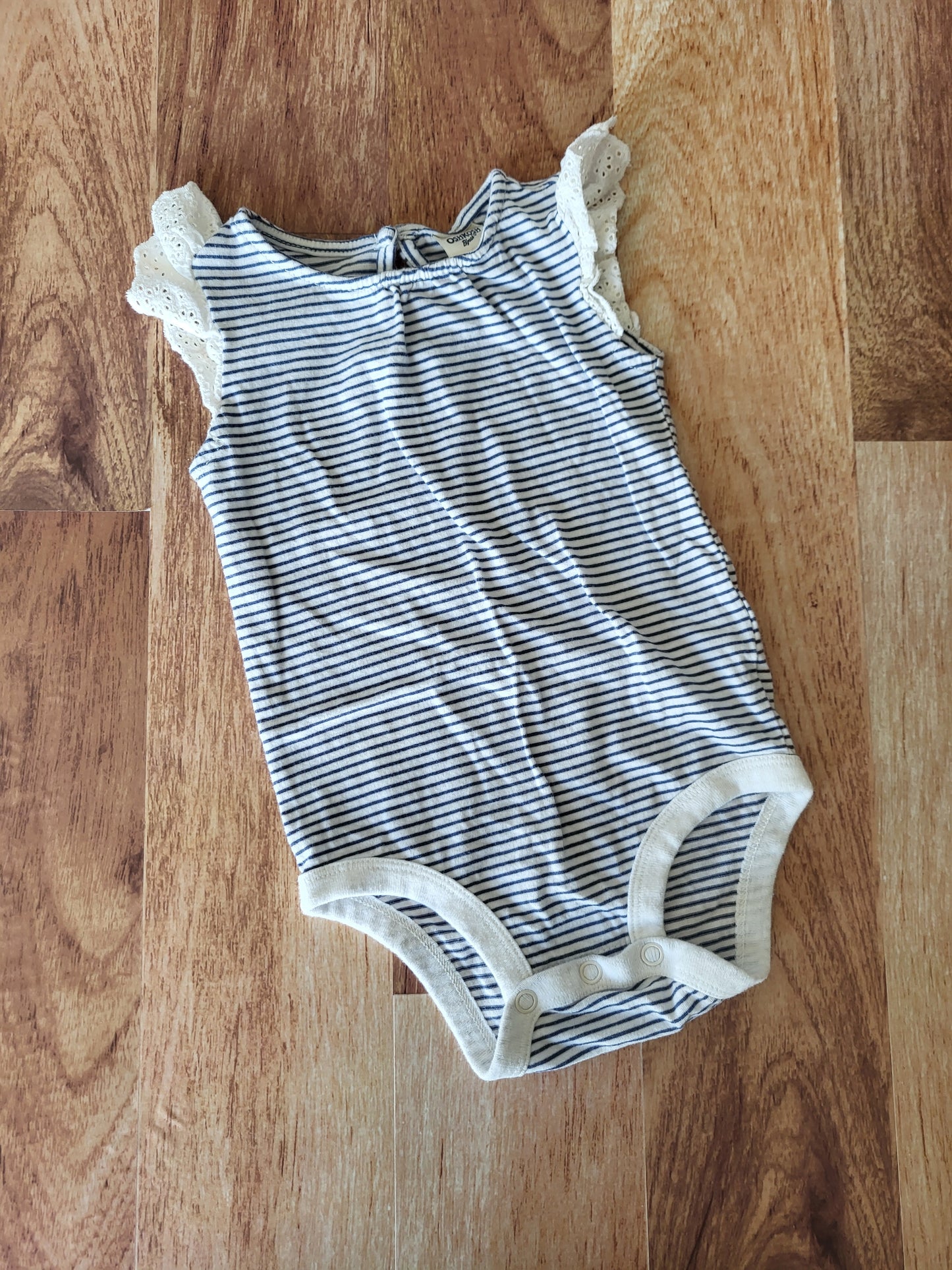 Cache-couche oshkosh - 9 mois