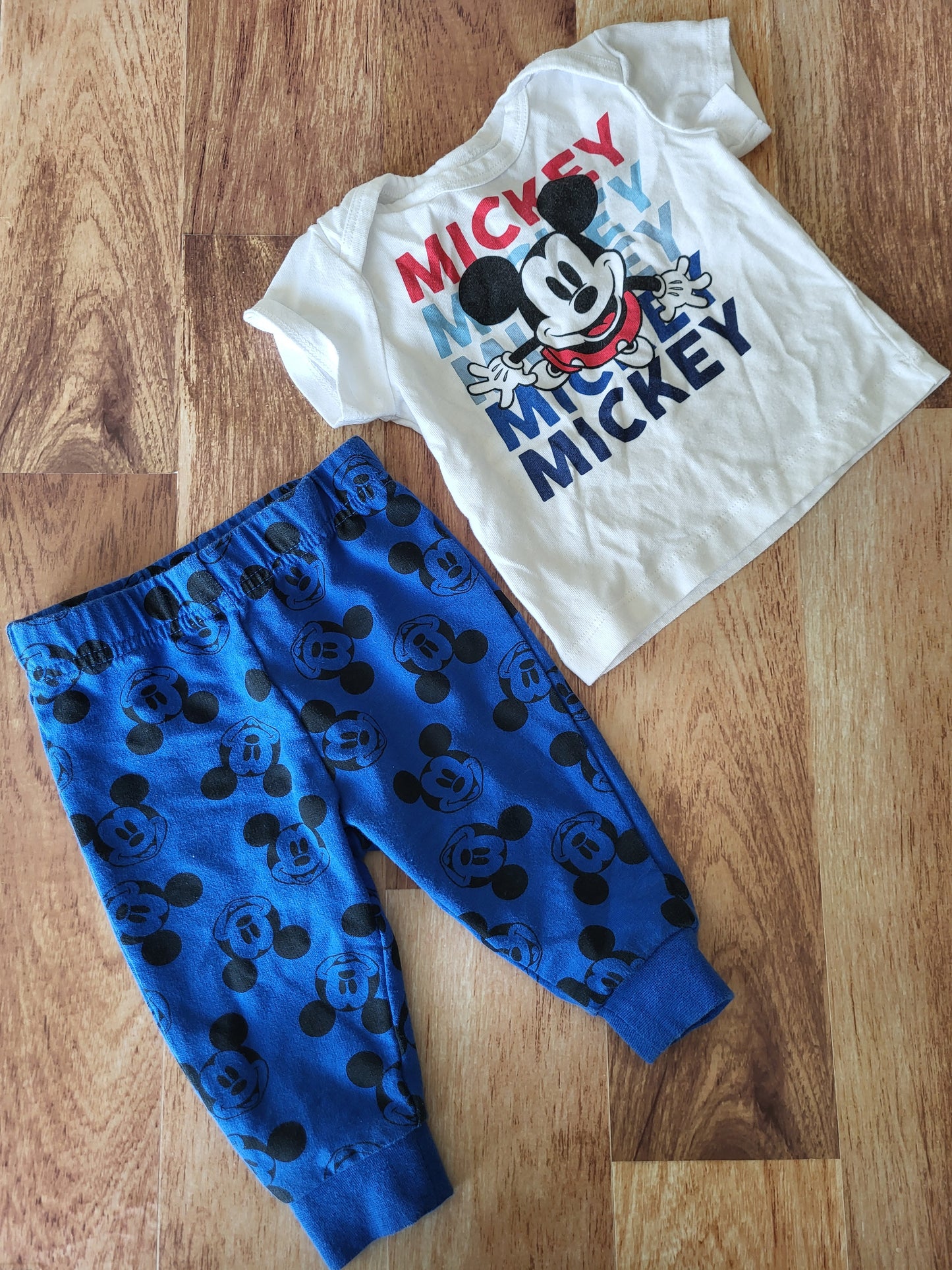 Ensemble disney baby - 6 mois