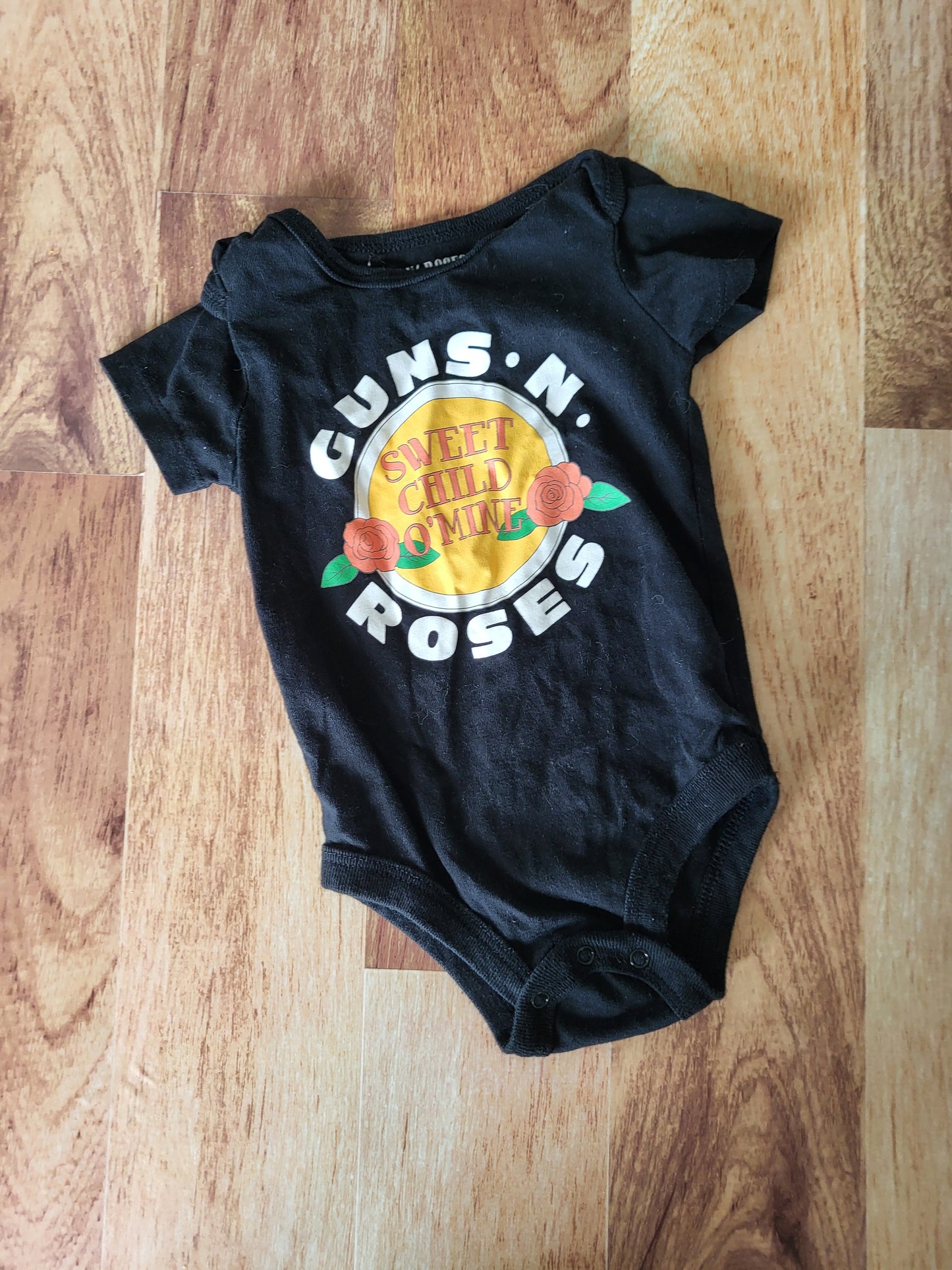 Cache-couche guns n roses - 6-12 mois