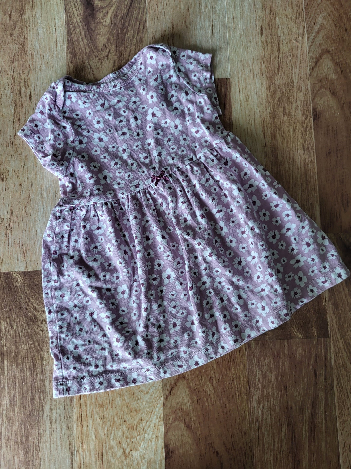 Robe carter's - 6-9 mois