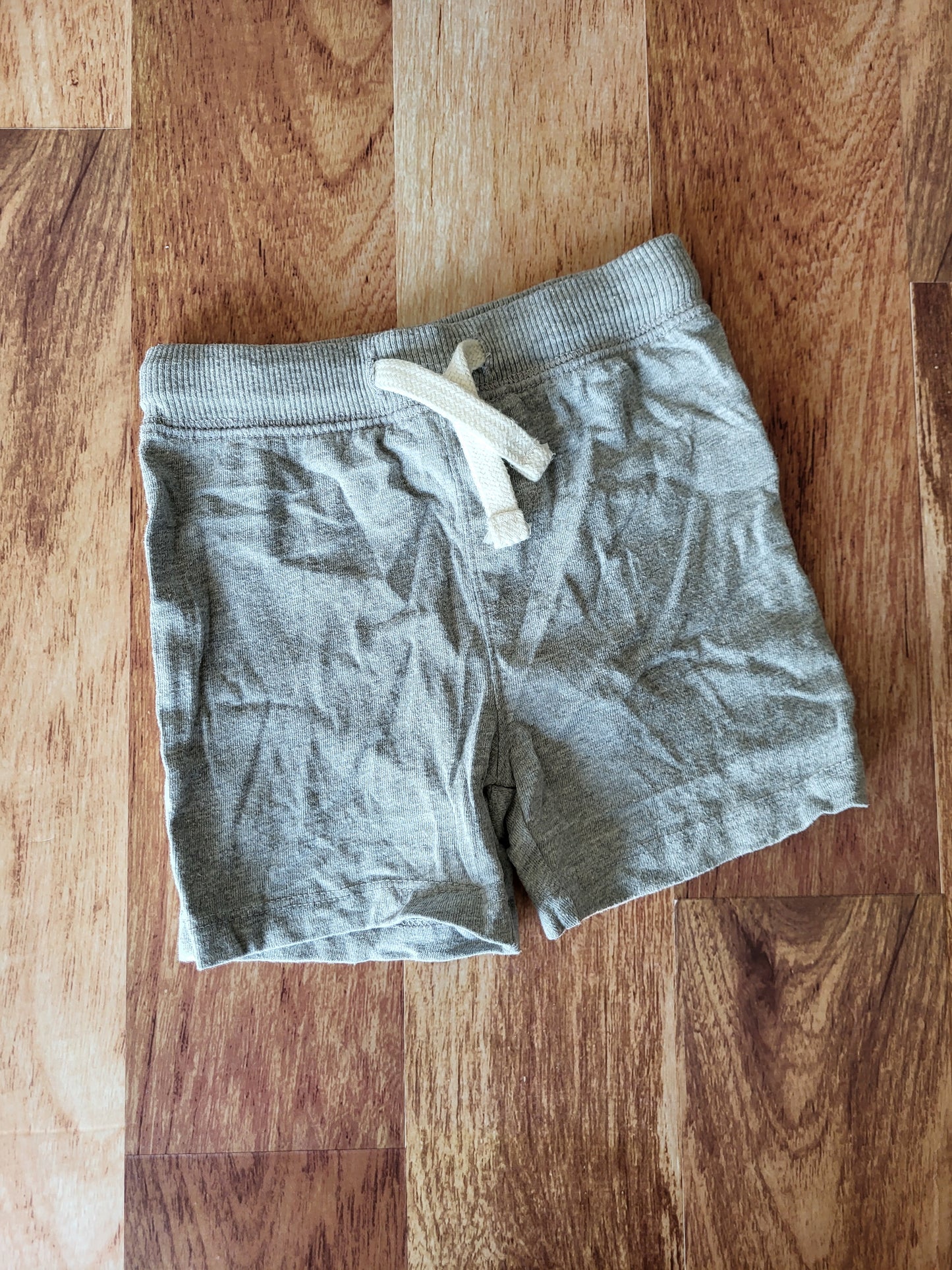 Short old navy - 12-18 mois