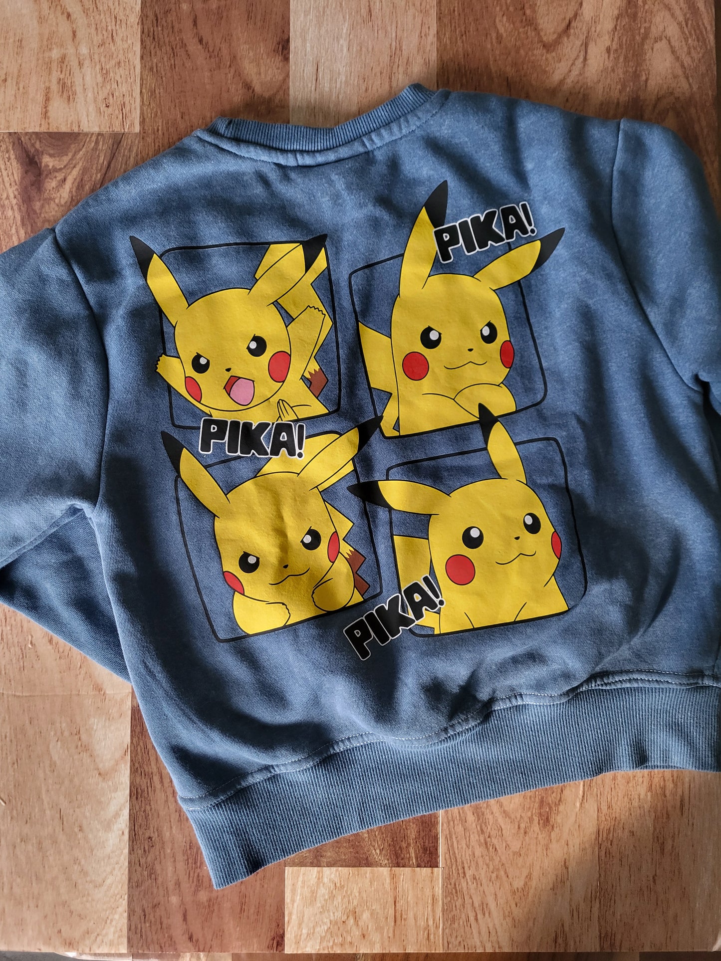 Crewneck Pikachu - 7-8 ans
