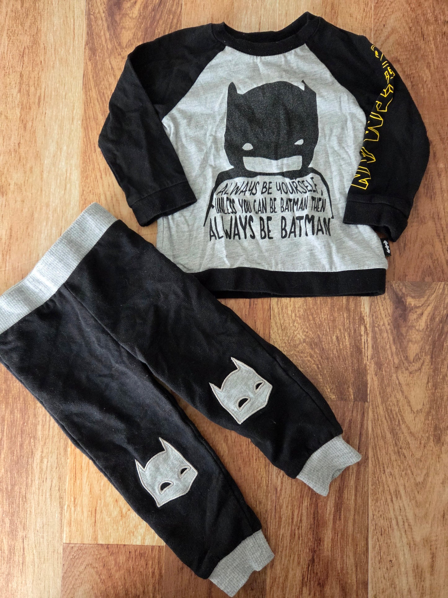 Ensemble batman - 6-12 mois bien porté