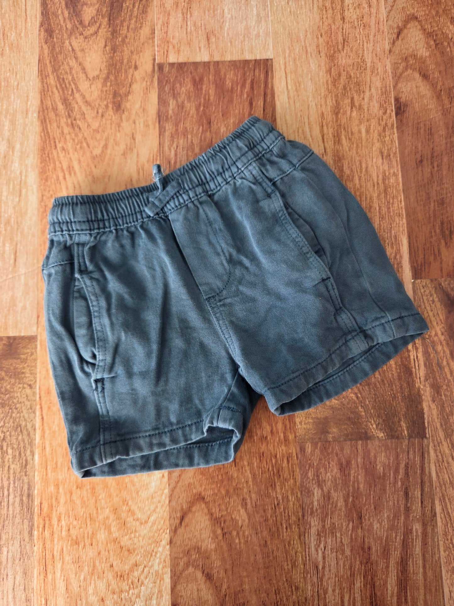 Short zara - 1 1/2 an