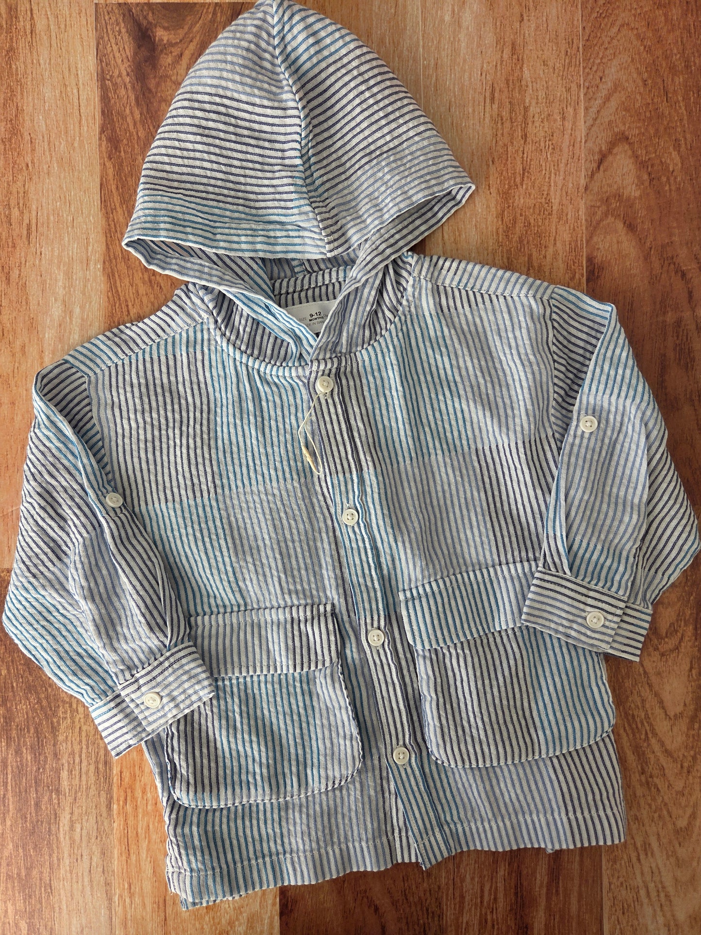 Chemise zara - 9-12 mois fait grand, neuf sans étiquette