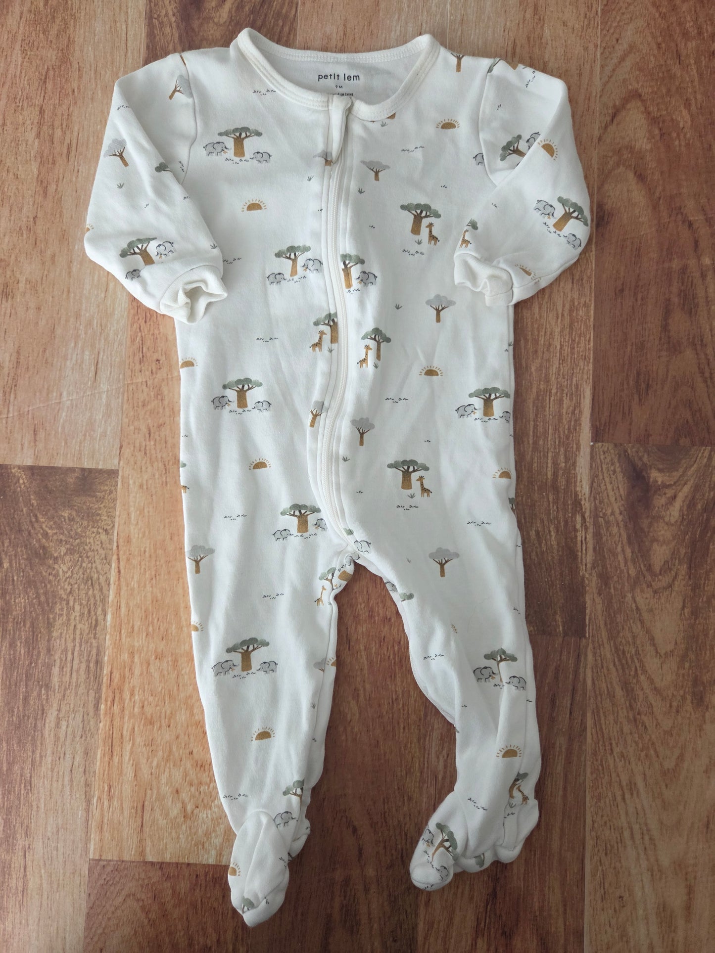 Pyjama petit lem - 9 mois légèrement imparfait