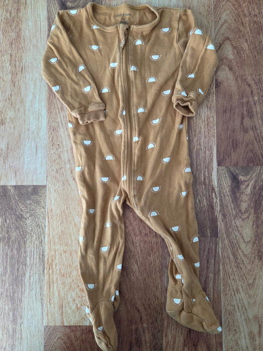 Pyjama petit lem - 9 mois légèrement décoloré au zip