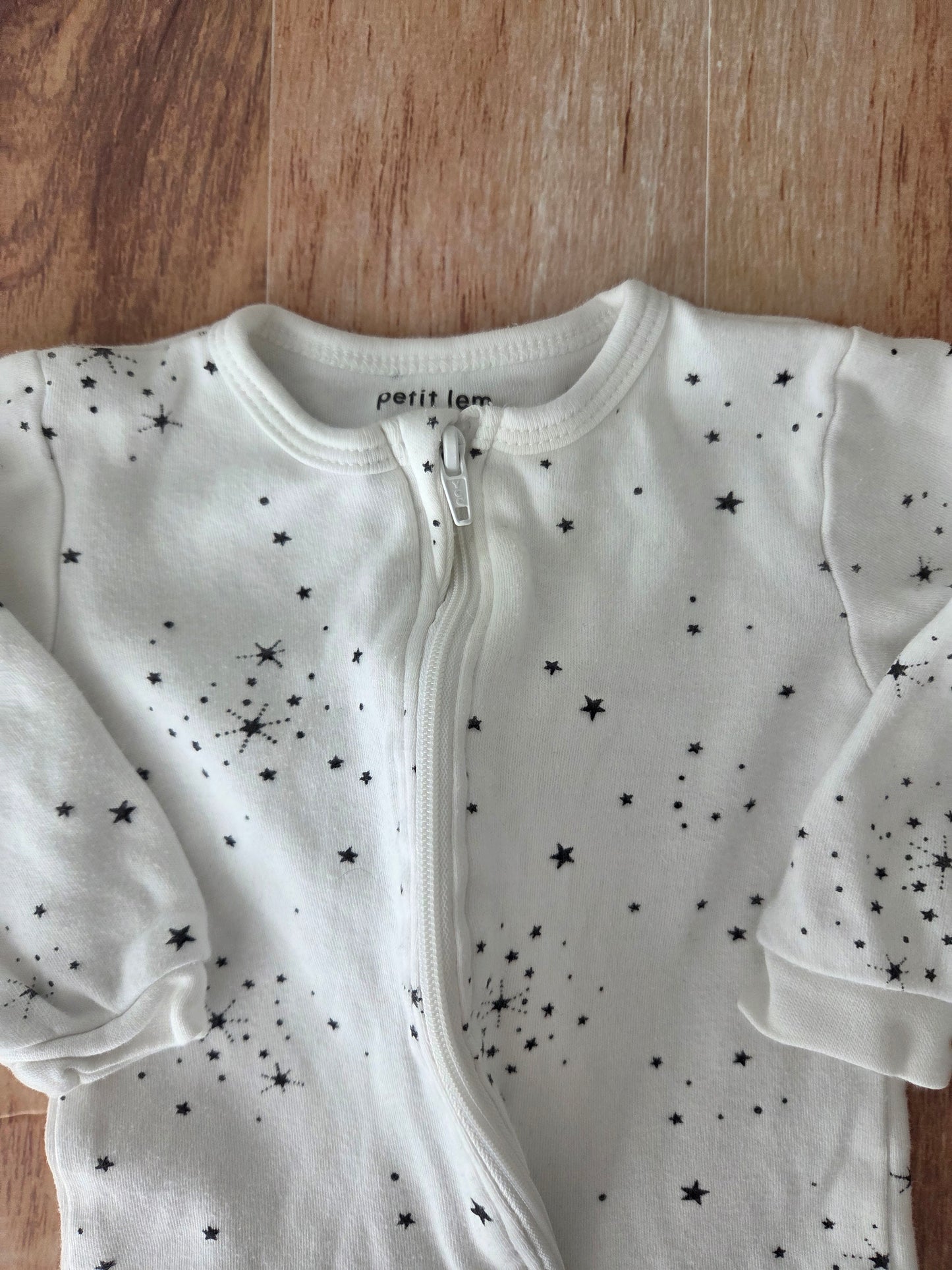 Pyjama petit lem - 6 mois taché